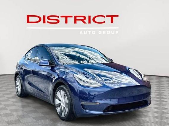 TESLA MODEL Y 2020 5YJYGDEF3LF005539 image